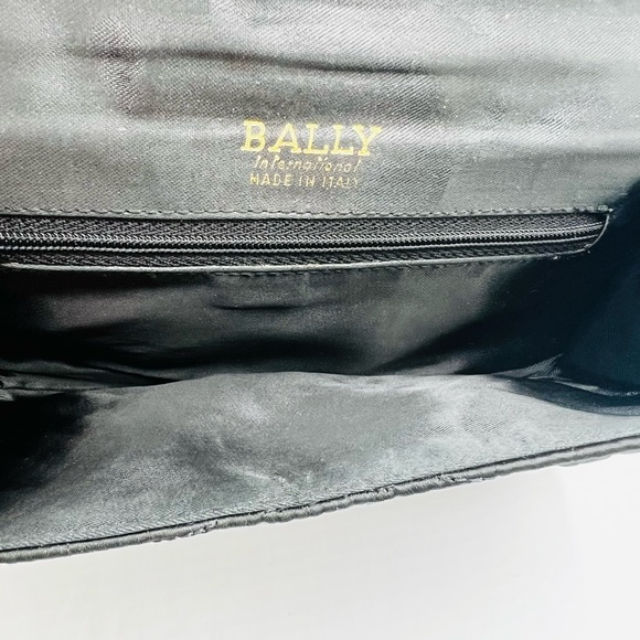 Bally Vintage Evening Clutch with Elegant Tassel - Picture 9 of 9